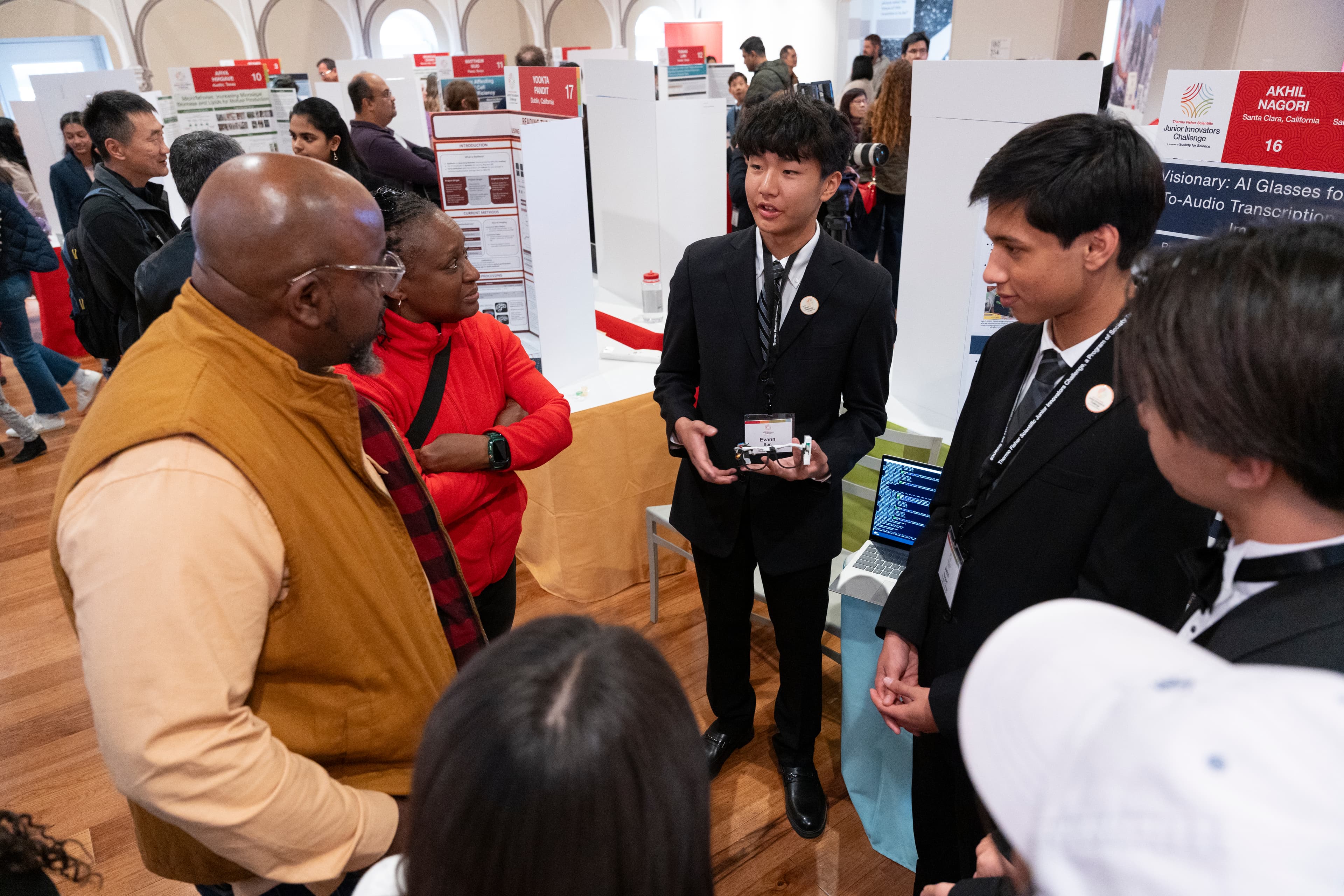 Visionary project photo from the Thermo Fisher JIC public-day floor