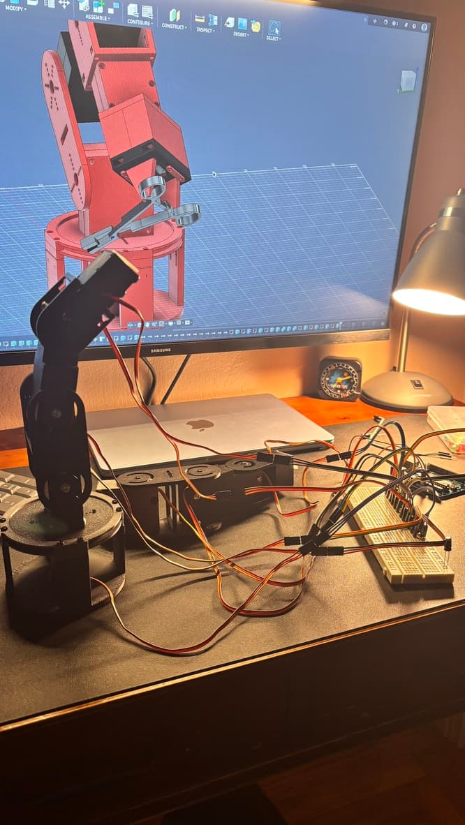 Vasara robotic arm design image during development
